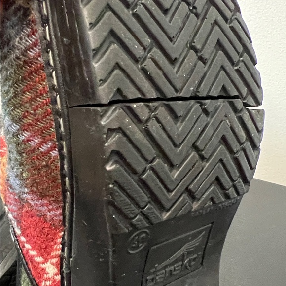 Dansko Plaid Print Multicolor Wool Clogs Size 40 / 10 **Left shoe Damaged** - Picture 2 of 14